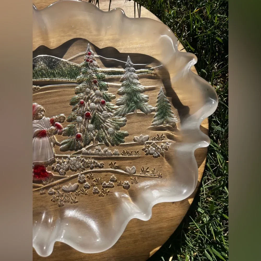 Mikasa Frosted Colored Glass Holiday Christmas Tree Tray w/Little Girl Red/Green